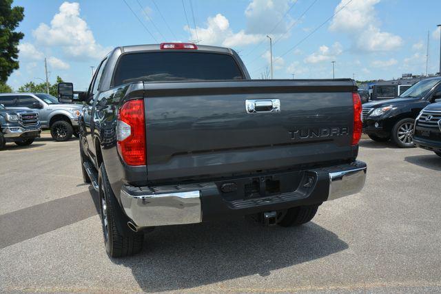 Photo of 2018 Gray Toyota Tundra
