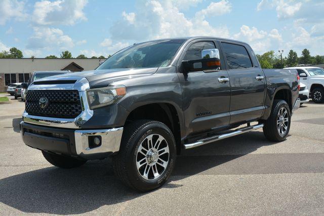 Photo of 2018 Gray Toyota Tundra