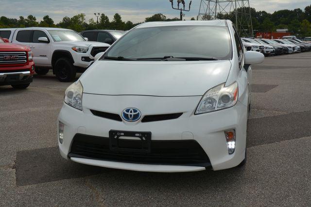Photo of 2015 White Toyota Prius