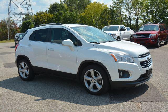 Photo of 2016 White Pearl Tricoat Chevrolet Trax