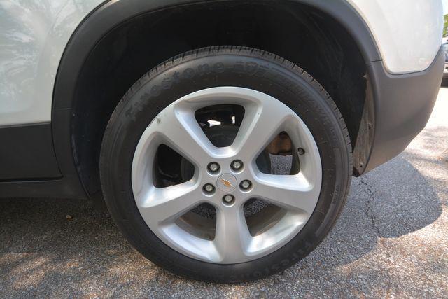 Photo of 2016 White Pearl Tricoat Chevrolet Trax