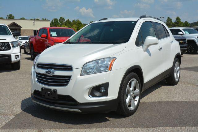 Photo of 2016 White Pearl Tricoat Chevrolet Trax