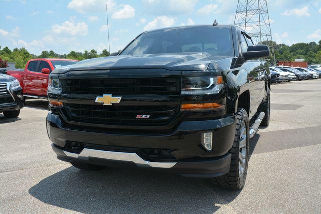 Photo of 2017 Black Chevrolet Silverado 1500