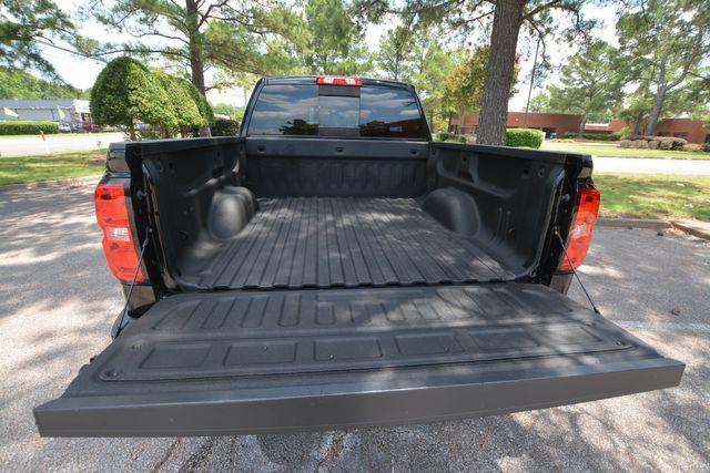 Photo of 2017 Black Chevrolet Silverado 1500