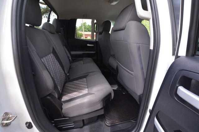 Photo of 2018 Super White Toyota Tundra