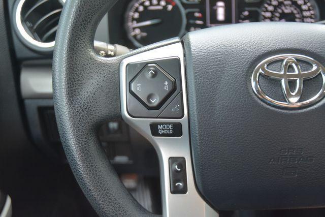 Photo of 2018 Super White Toyota Tundra