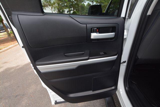 Photo of 2018 Super White Toyota Tundra