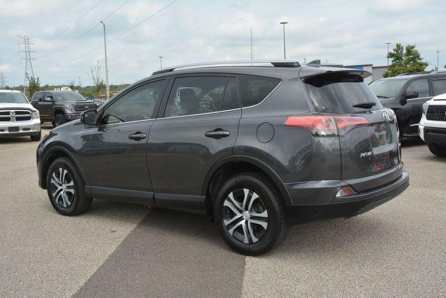Photo of 2018 Magnetic Gray Metallic Toyota RAV4