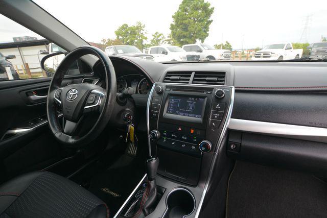 Photo of 2015 Gray Toyota Camry