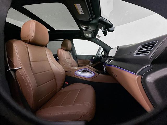 Photo of 2026 Black Mercedes-Benz GLS 450