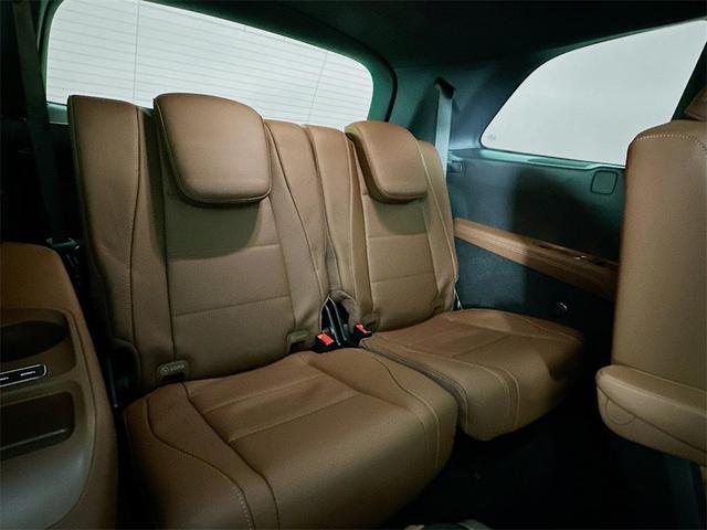 Photo of 2026 Black Mercedes-Benz GLS 450