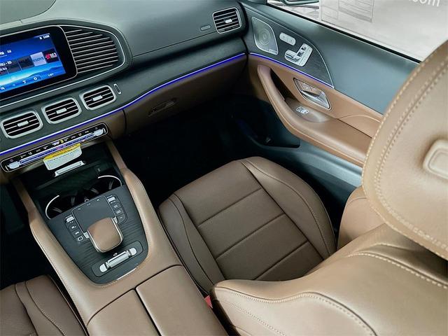 Photo of 2026 Black Mercedes-Benz GLS 450