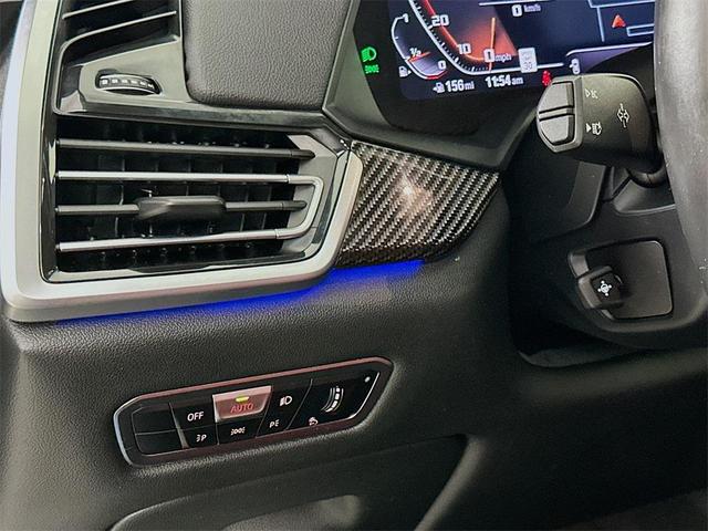 Photo of 2022 Black Sapphire Metallic BMW X6