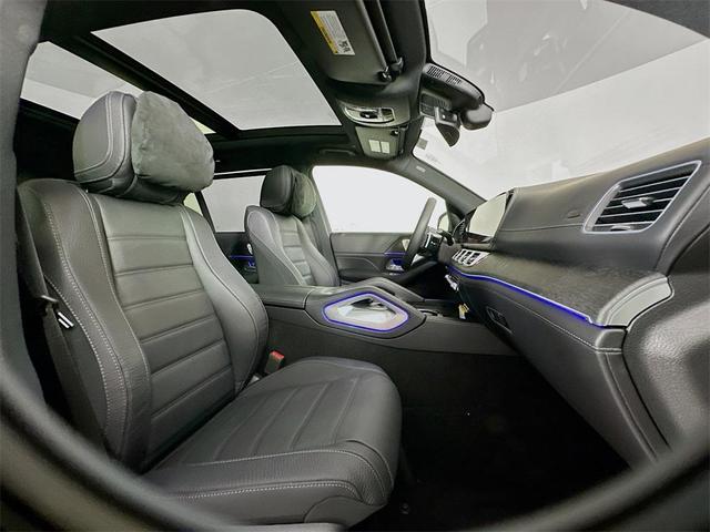 Photo of 2025 White Mercedes-Benz GLS 580