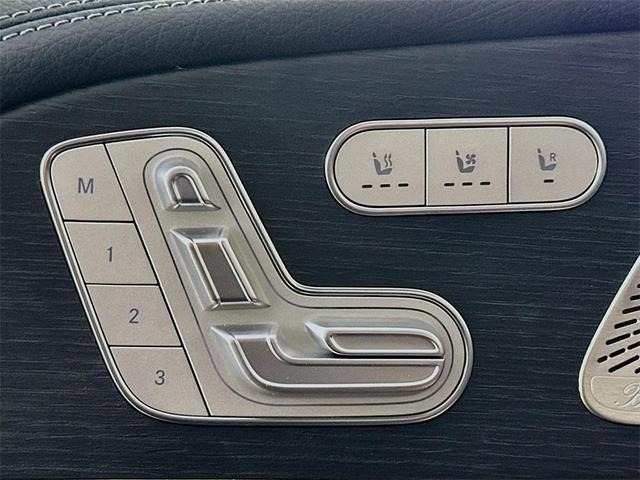 Photo of 2025 White Mercedes-Benz GLS 580