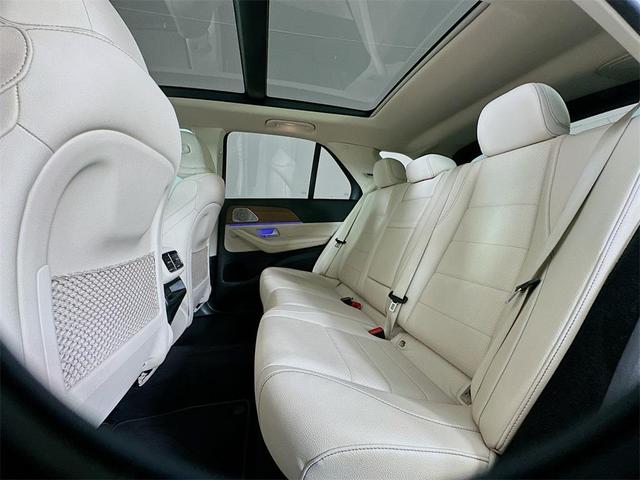 Photo of 2022 Polar White Mercedes-Benz GLE 350