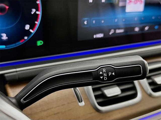 Photo of 2022 Polar White Mercedes-Benz GLE 350