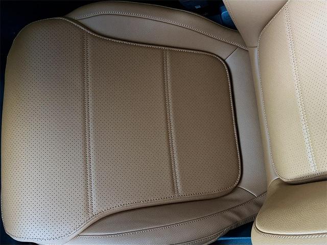 Photo of 2026 Silver Mercedes-Benz GLC 300