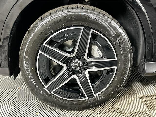 Photo of 2026 Black Mercedes-Benz GLC 300