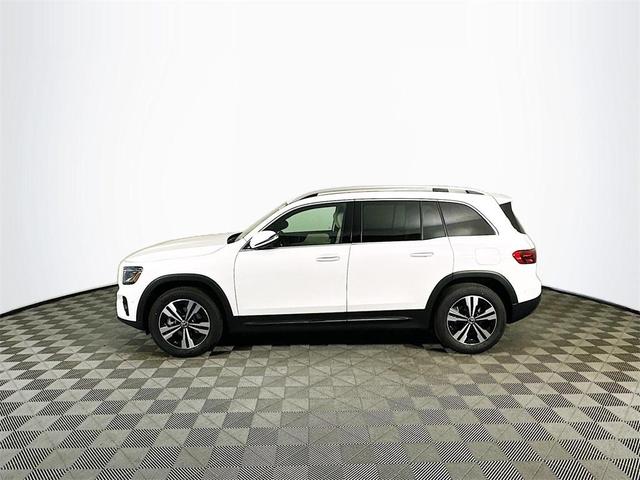 Photo of 2025 White Mercedes-Benz GLB 250