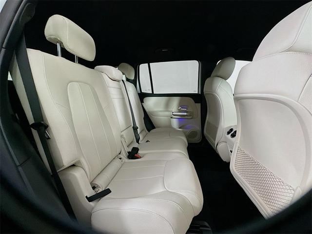 Photo of 2025 White Mercedes-Benz GLB 250