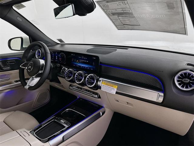 Photo of 2025 White Mercedes-Benz GLB 250