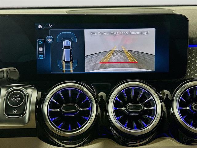 Photo of 2025 White Mercedes-Benz GLB 250
