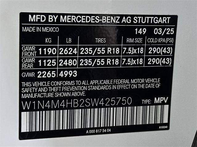 Photo of 2025 White Mercedes-Benz GLB 250