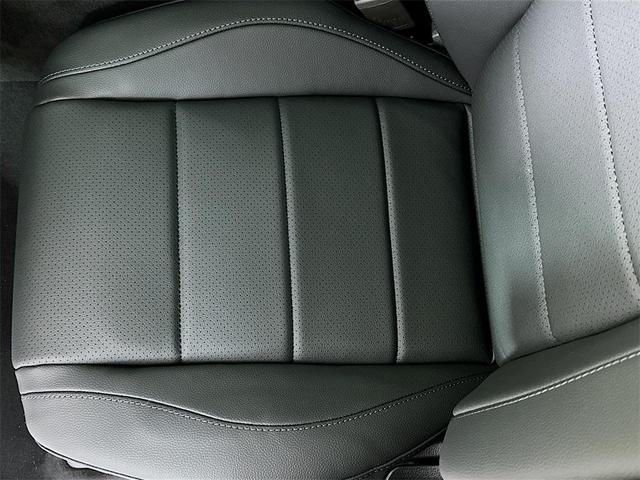 Photo of 2025 White Mercedes-Benz GLE 450