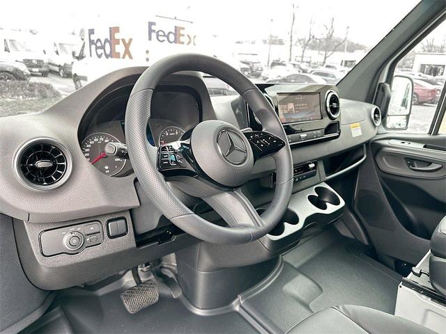 Photo of 2025 White Mercedes-Benz Sprinter 2500