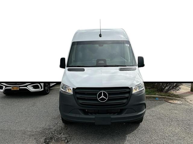 Photo of 2025 White Mercedes-Benz Sprinter 2500