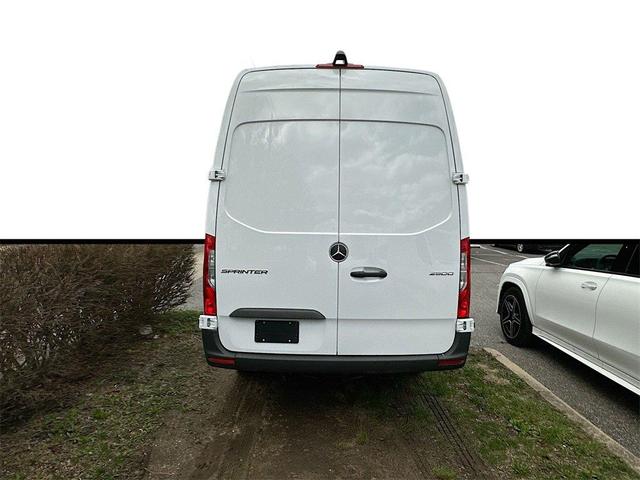 Photo of 2025 White Mercedes-Benz Sprinter 2500