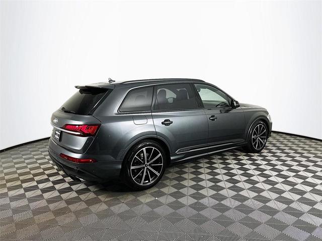 Photo of 2021 Daytona Gray Pearl Effect Audi SQ7