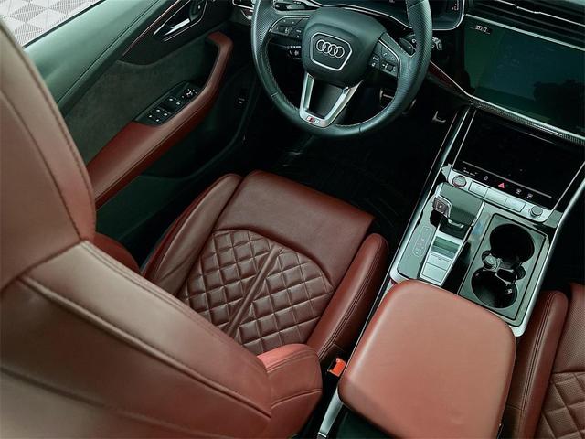 Photo of 2021 Daytona Gray Pearl Effect Audi SQ7