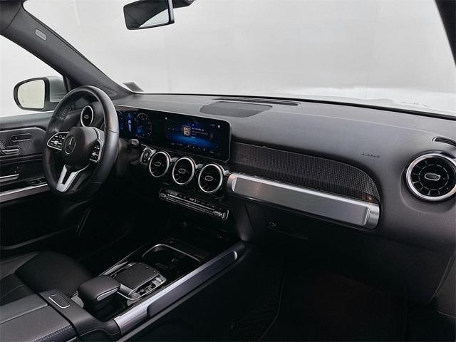 Photo of 2020 Iridium Silver Metallic Mercedes-Benz GLB 250