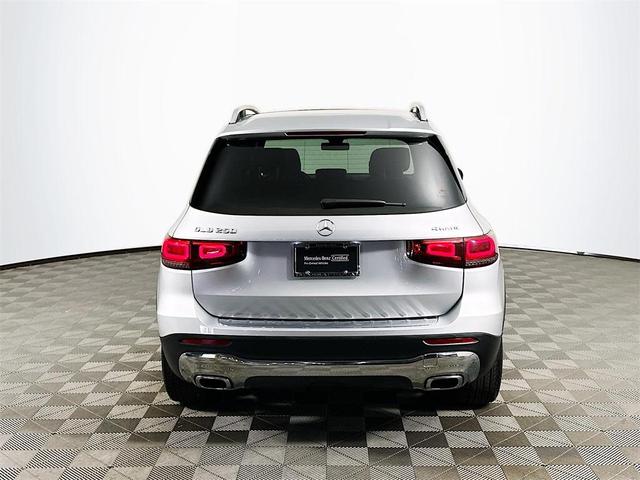 Photo of 2020 Iridium Silver Metallic Mercedes-Benz GLB 250