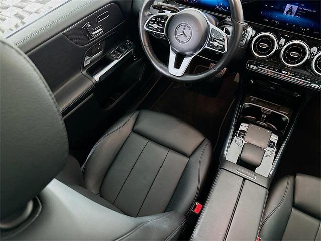 Photo of 2020 Iridium Silver Metallic Mercedes-Benz GLB 250