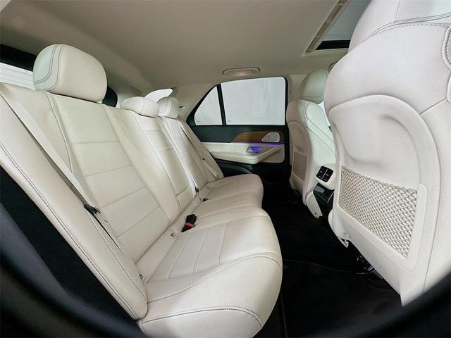 Photo of 2021 Polar White Mercedes-Benz GLE 350