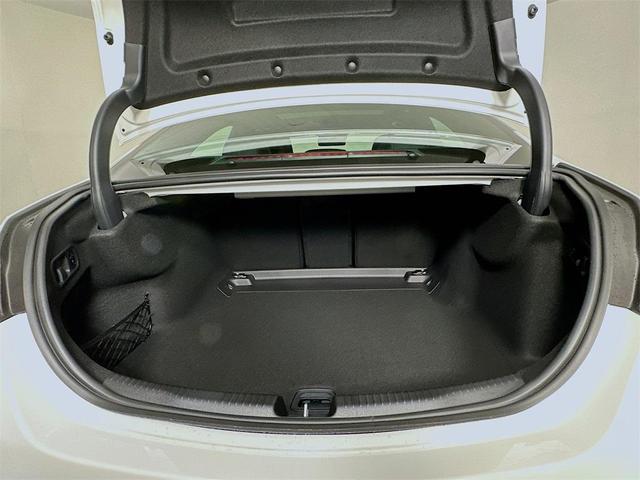 Photo of 2025 White Mercedes-Benz C-Class