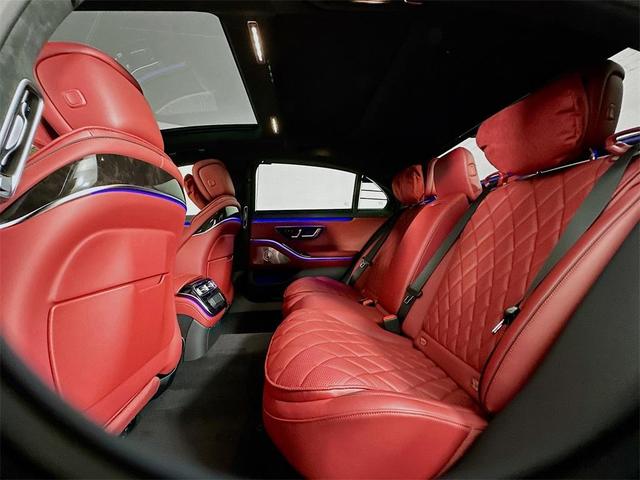 Photo of 2025 Black Mercedes-Benz S-Class