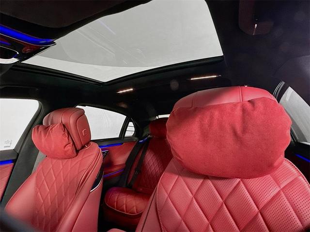 Photo of 2025 Black Mercedes-Benz S-Class