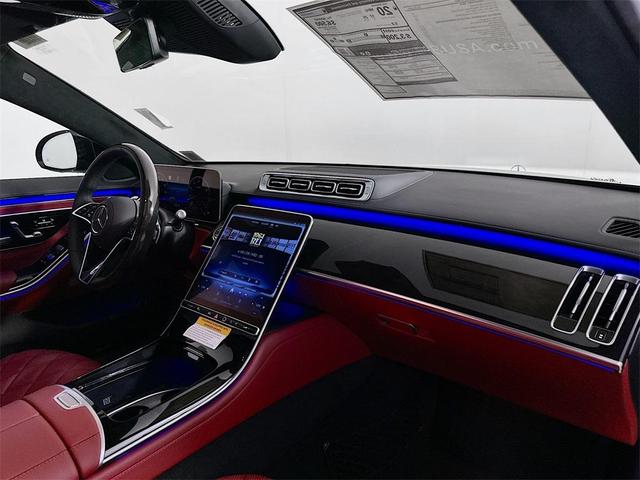 Photo of 2025 Black Mercedes-Benz S-Class