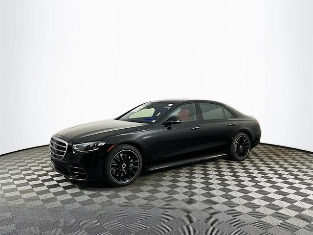 Photo of 2025 Black Mercedes-Benz S-Class