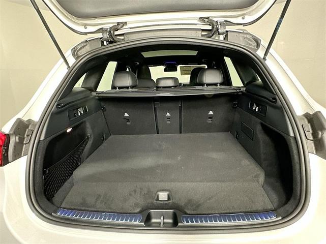 Photo of 2025 White Mercedes-Benz AMG GLC 63