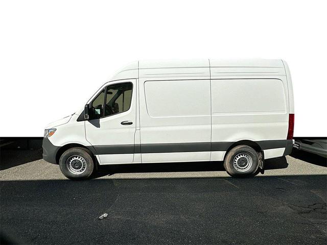Photo of 2025 White Mercedes-Benz Sprinter 2500