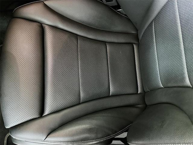 Photo of 2022 Graphite Gray Metallic Mercedes-Benz GLC 300