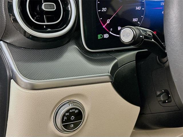 Photo of 2025 Black Mercedes-Benz C-Class