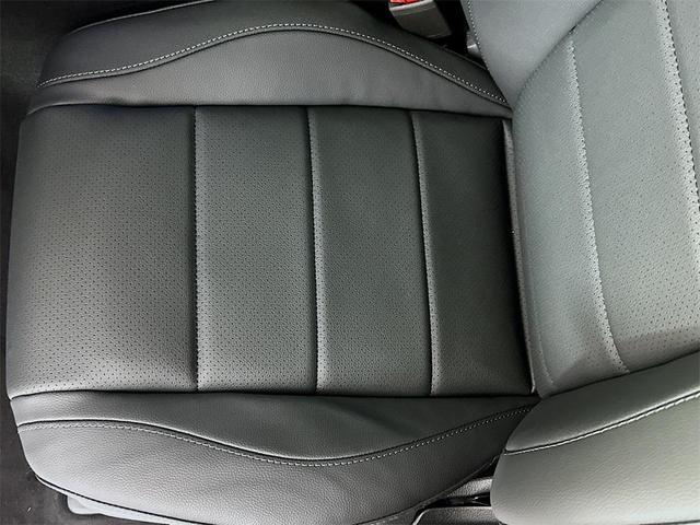 Photo of 2025 White Mercedes-Benz GLE 450e
