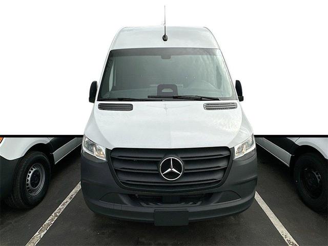 Photo of 2025 White Mercedes-Benz Sprinter 2500