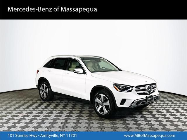 Photo of 2022 Polar White Mercedes-Benz GLC 300